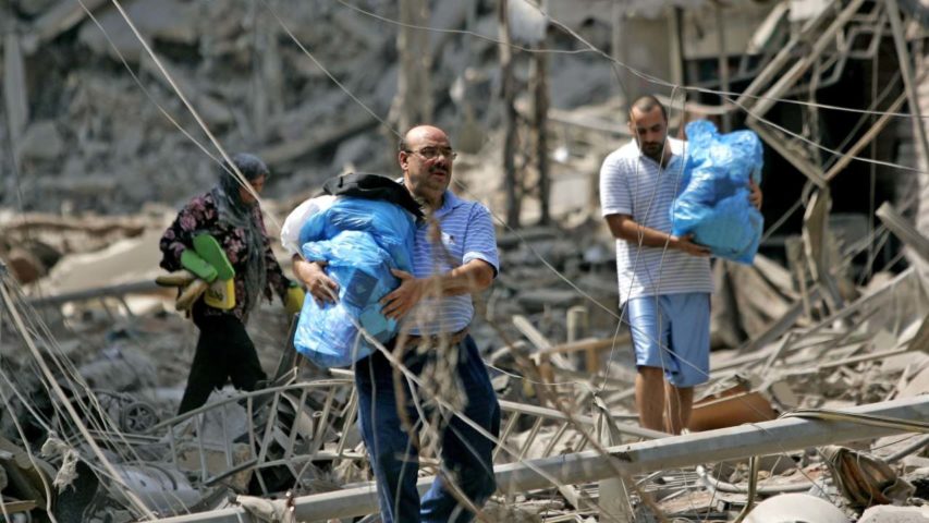 اهالي حارة حريك الضاحية الجنوبية بعد اغتيال فؤاد شكر