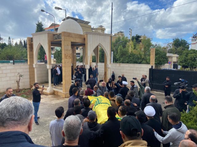 بعدسة جنوبية : مراسم دفن محمد عفيف مسؤول العلاقات الإعلامية في حزب الله