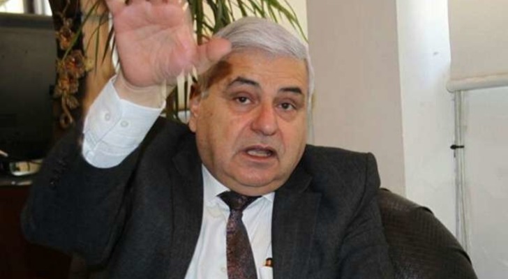 عاطف منصور