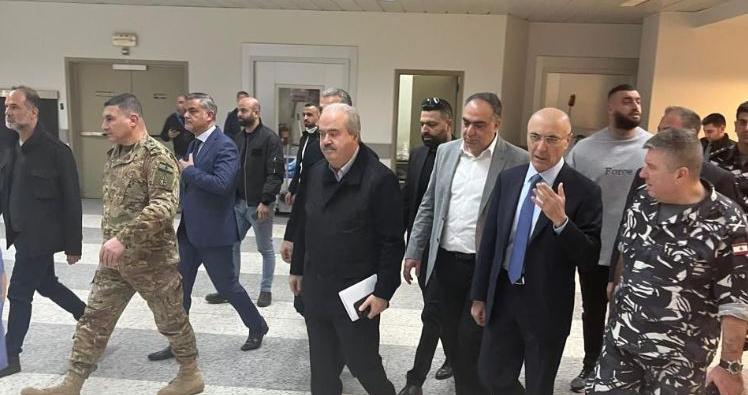 جولة وزير الداخلية في مطار بيروت
