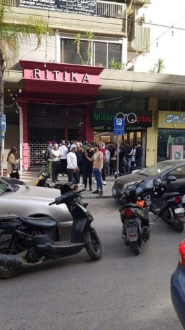 بالفيديو والصور: احذية وحقائب على اسماء زوجات وبنات النبي.. غضب وتوتر كبير في طرابلس!