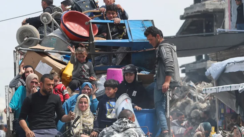 مئات الشهداء في غزة و400 ألف نازح جديد.. نتنياهو: نعمل على اتفاق آخر ونأمل أن ينجح