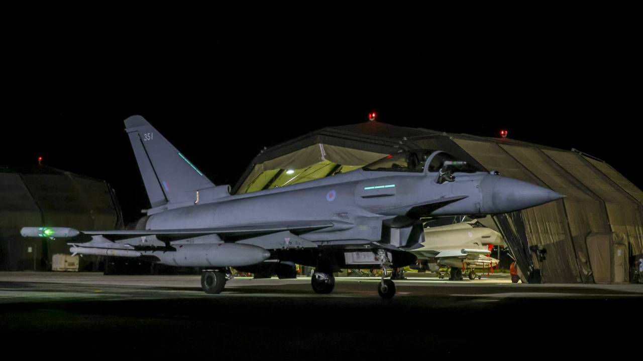 US attacks on radars and Iran missile strikes in Gulf