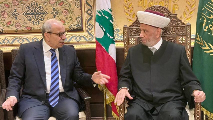 نواف سلام والمفتي دريان