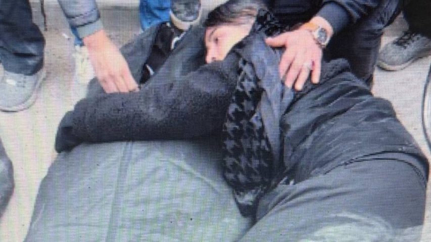 Iran Protester hugging her died Sister (X_@MohamadAhwaze)