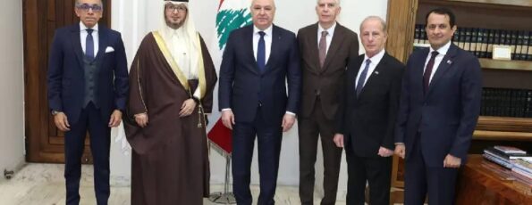 الخماسية وعون