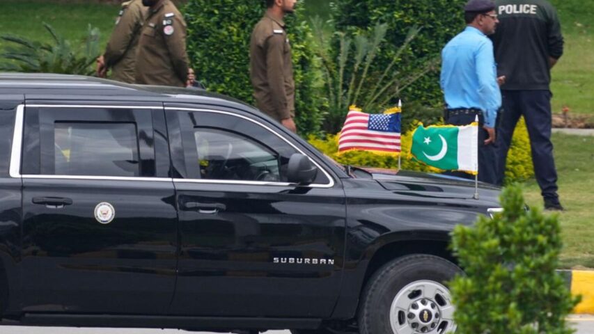 Pakistan Iran US Talks Islamabad US Delagation Arriving (AP)